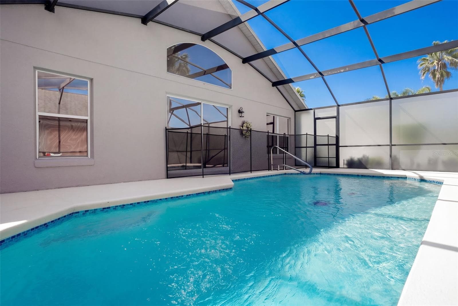 Private Pool on Corner Lot & Privacy Screening - 4601 FORMBY CT, KISSIMMEE