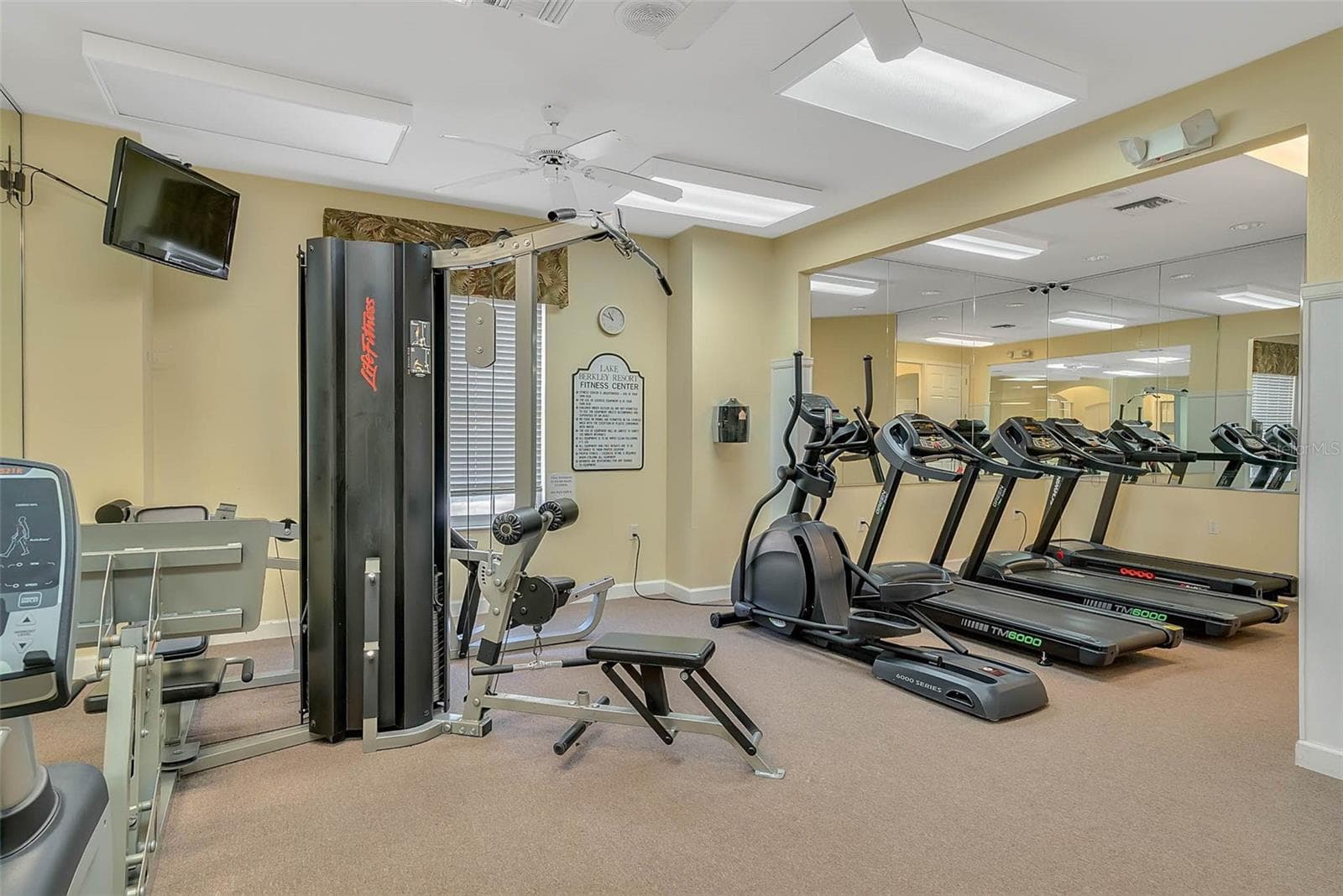 Lake Berkley Amenities - 4601 FORMBY CT, KISSIMMEE