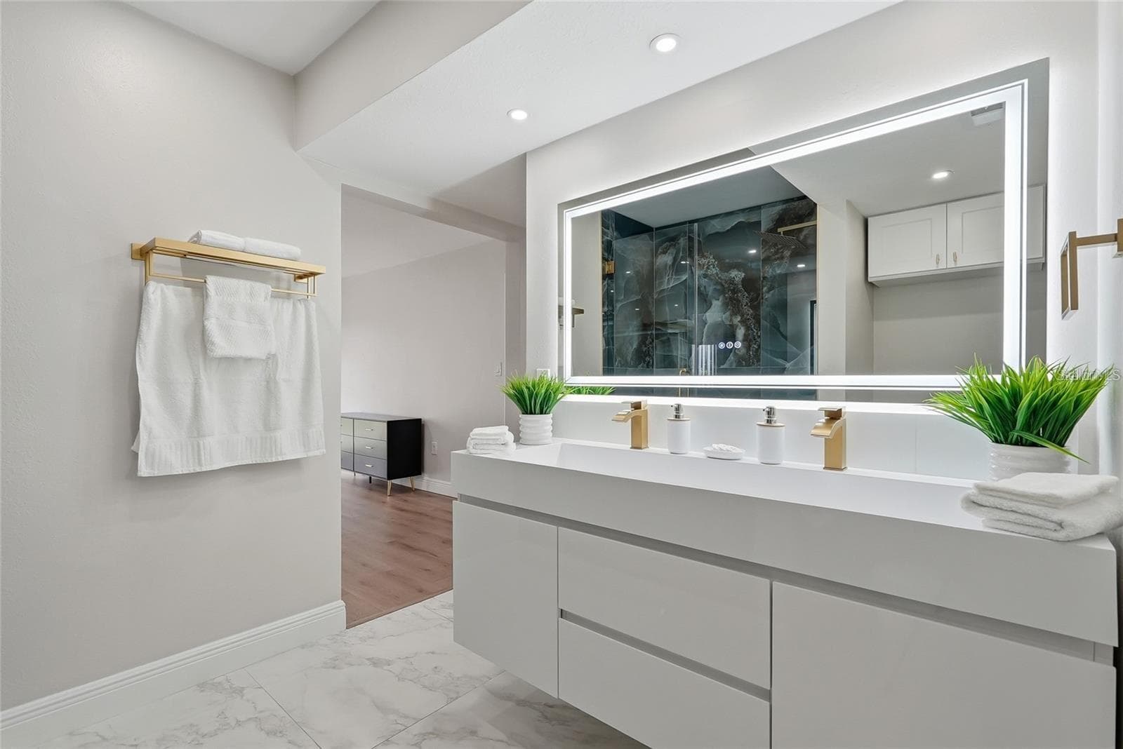 Primary Bath - 919 OSCEOLA RD #207, BELLEAIR