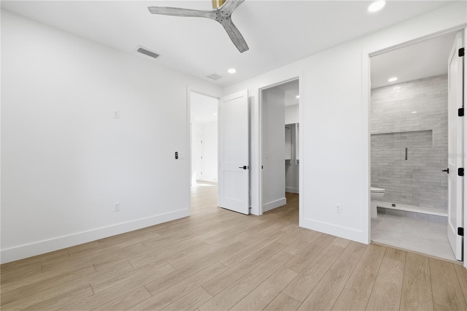 Single Family Residence at 1025 MELROSE AVE S, ST PETERSBURG, photo 39 of 48