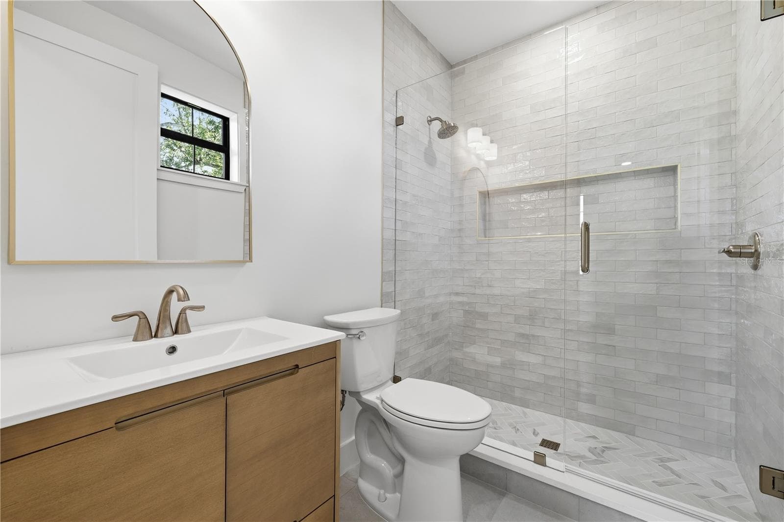 Single Family Residence at 1025 MELROSE AVE S, ST PETERSBURG, photo 41 of 48