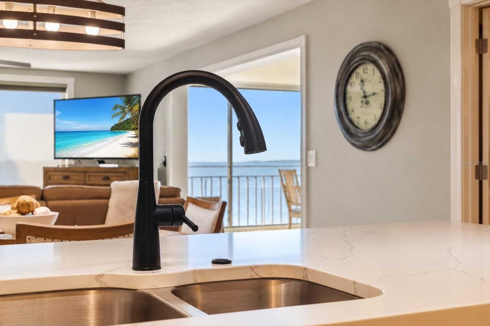 Condominium at 6460 MOURNING DOVE DR #305, BRADENTON, photo 11 of 82