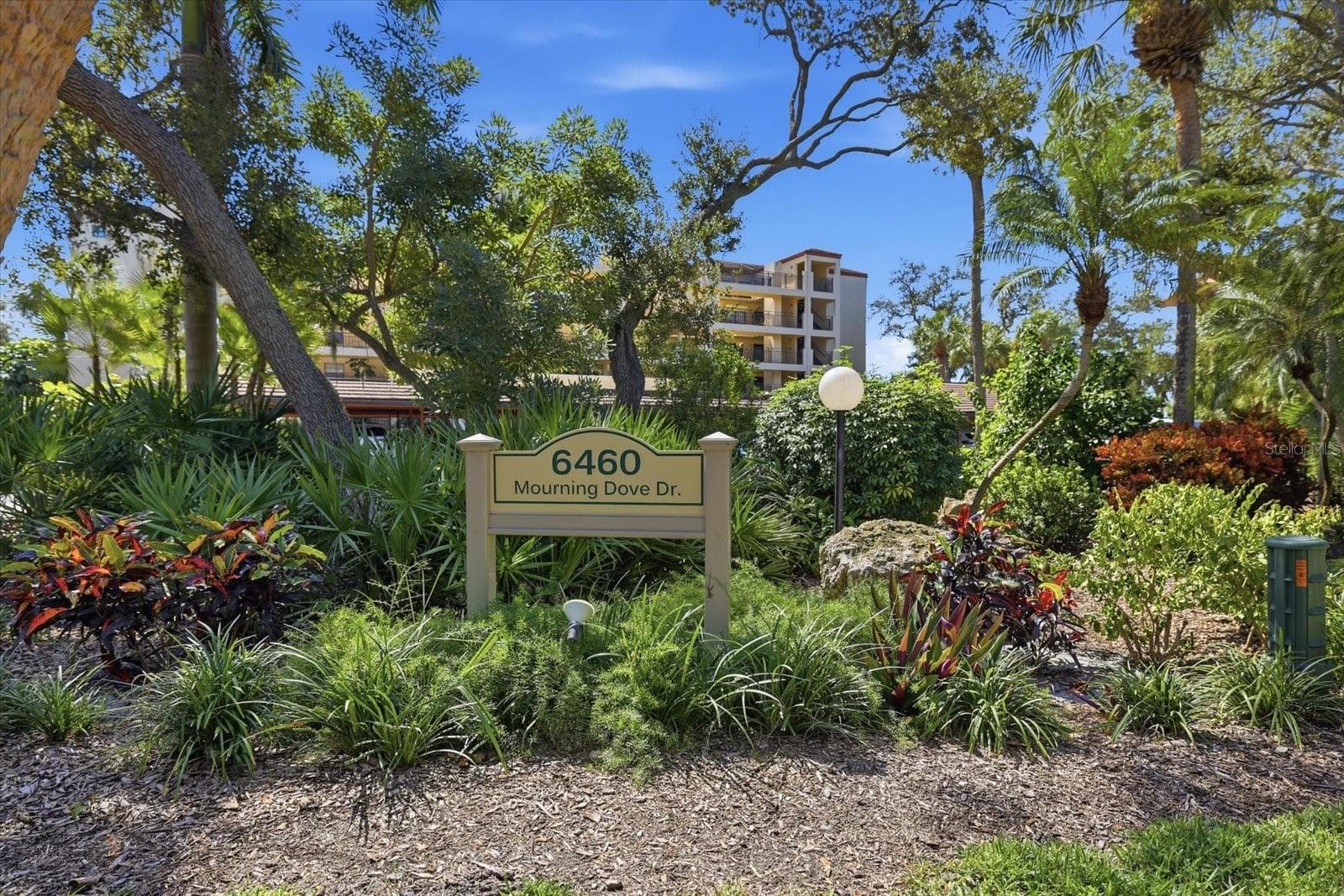 Condominium at 6460 MOURNING DOVE DR #305, BRADENTON, photo 55 of 82