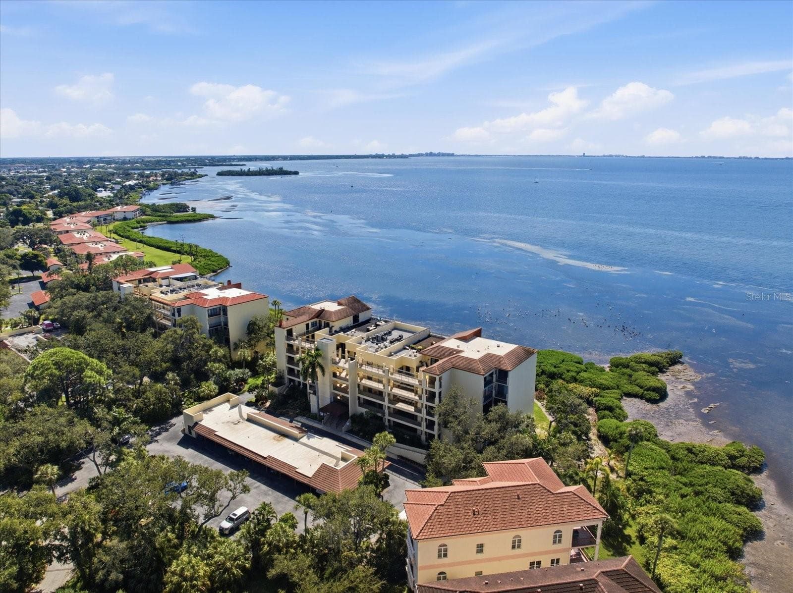 Condominium at 6460 MOURNING DOVE DR #305, BRADENTON, photo 63 of 82