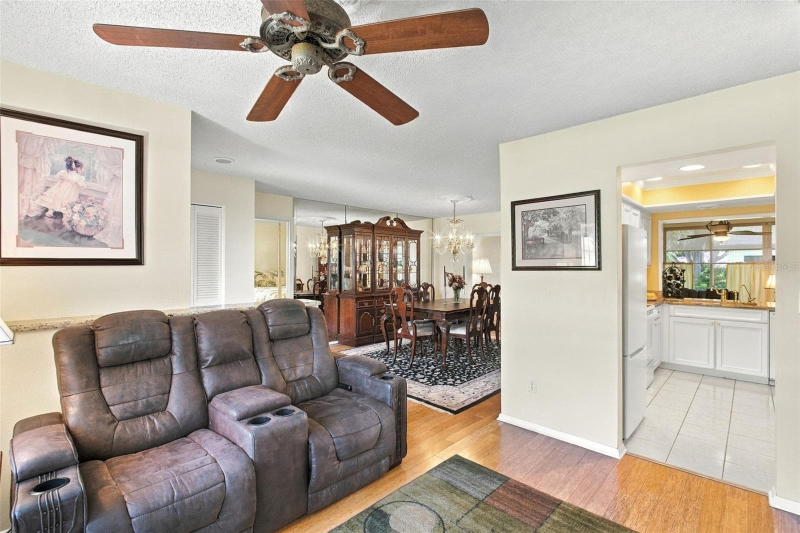 Open to the kitchen for easy living~ - 1743 MACDONNELL DR, PALM HARBOR