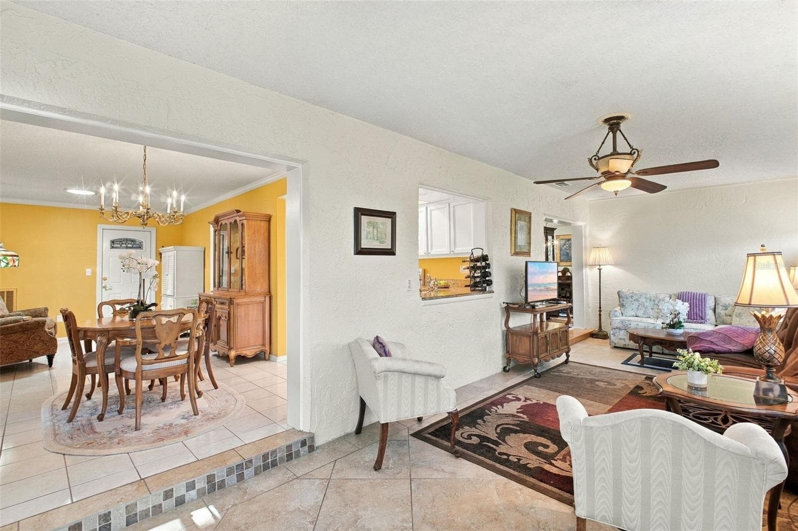 Heated & cooled for year-round enjoyment~ - 1743 MACDONNELL DR, PALM HARBOR