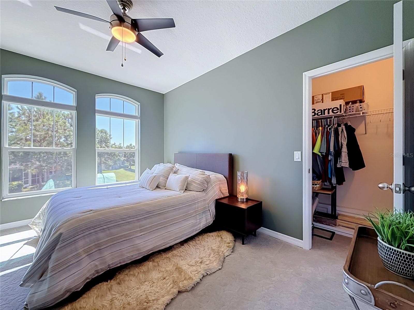 2nd Bedroom with beautiful pond view and walk-in closet - 2270 MONTVIEW DR, CLEARWATER