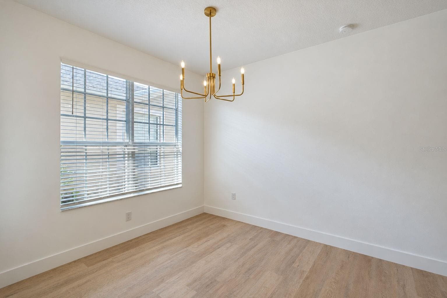 Breakfast Nook - 31421 SHAKER CIR, WESLEY CHAPEL