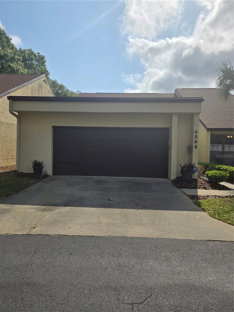 Condominium at 4365 CREEKWOOD LN #4365, MULBERRY, photo 3 of 23
