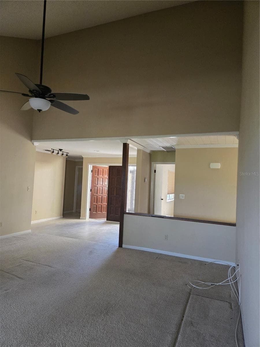 FAMILY ROOM - 4365 CREEKWOOD LN #4365, MULBERRY