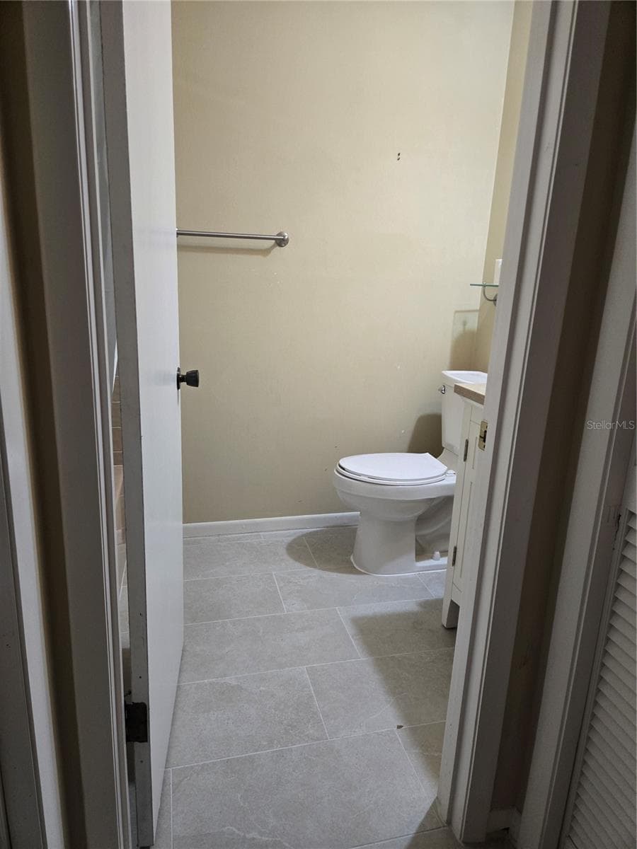 BATHROOM 1 - 4365 CREEKWOOD LN #4365, MULBERRY