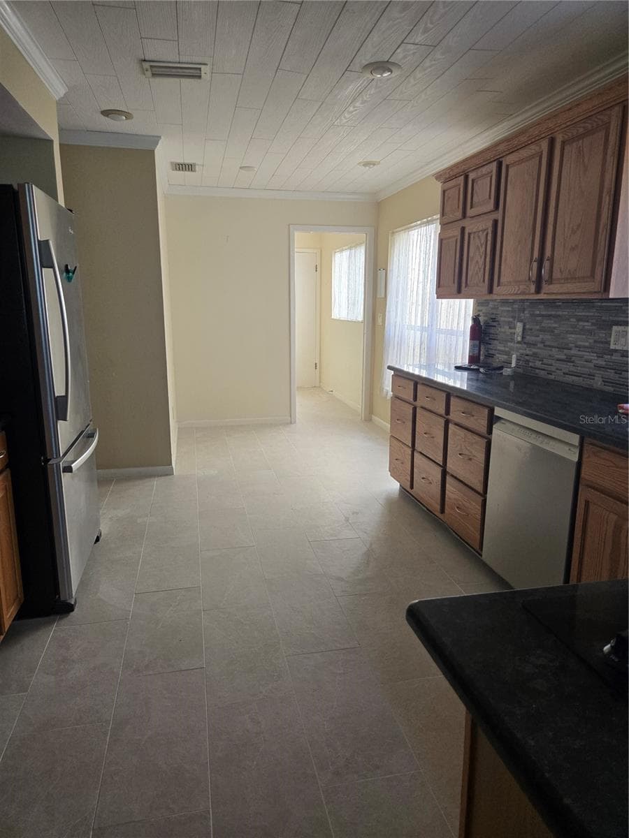KITCHEN - 4365 CREEKWOOD LN #4365, MULBERRY