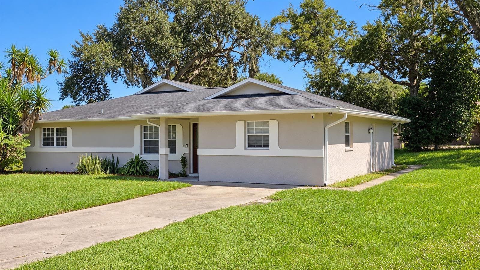 Front- Right View - 5636 BEECH ST, ZEPHYRHILLS