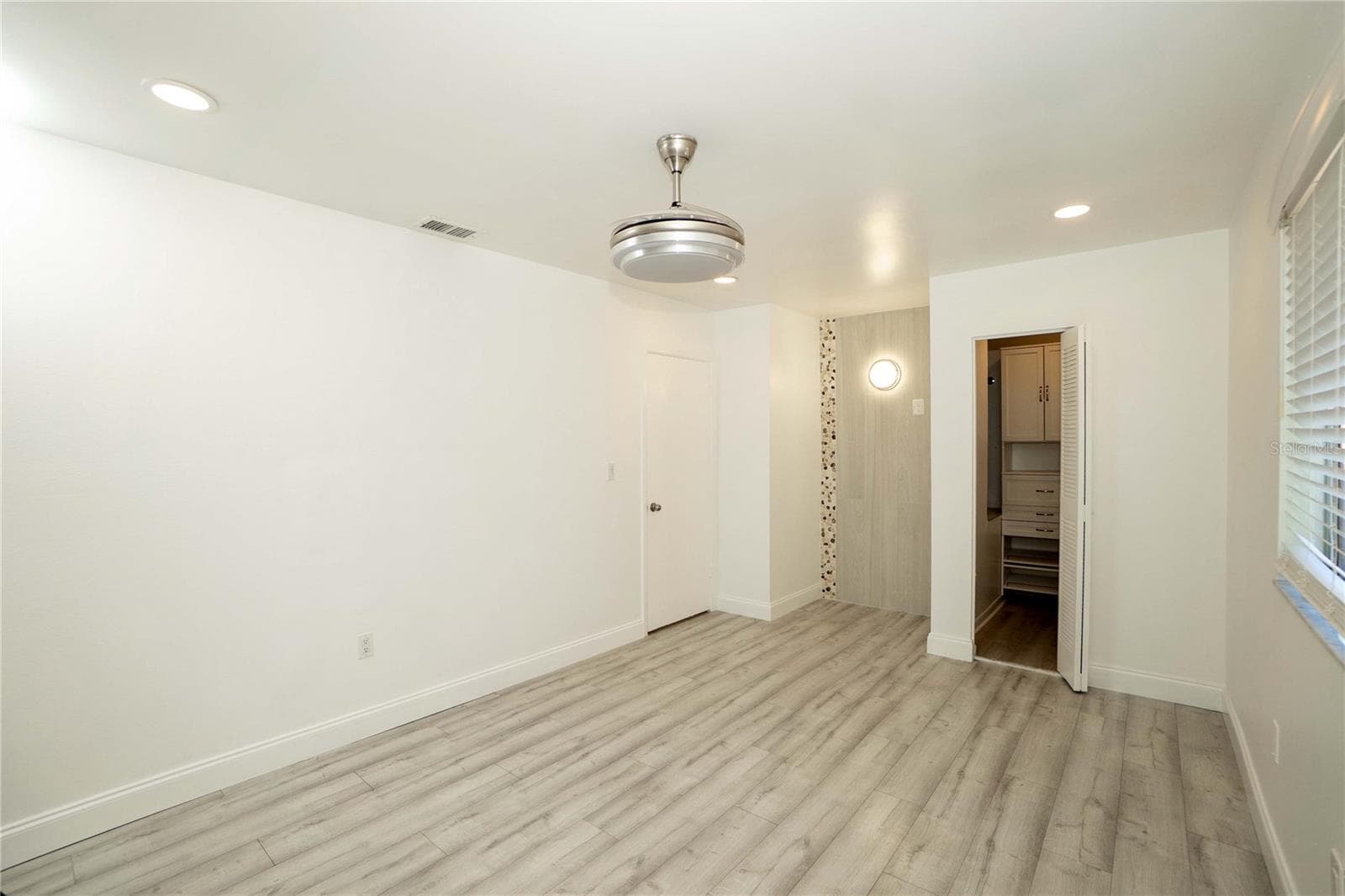 Condominium at 1828 BOUGH AVE #3, CLEARWATER, photo 13 of 34