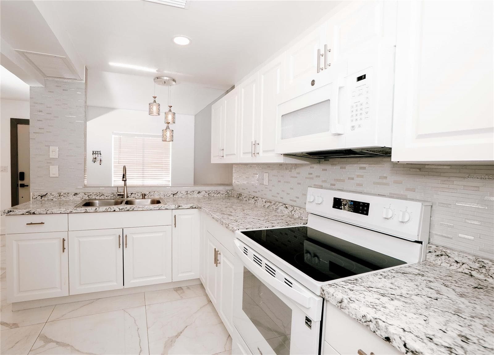 Condominium at 1828 BOUGH AVE #3, CLEARWATER, photo 23 of 34
