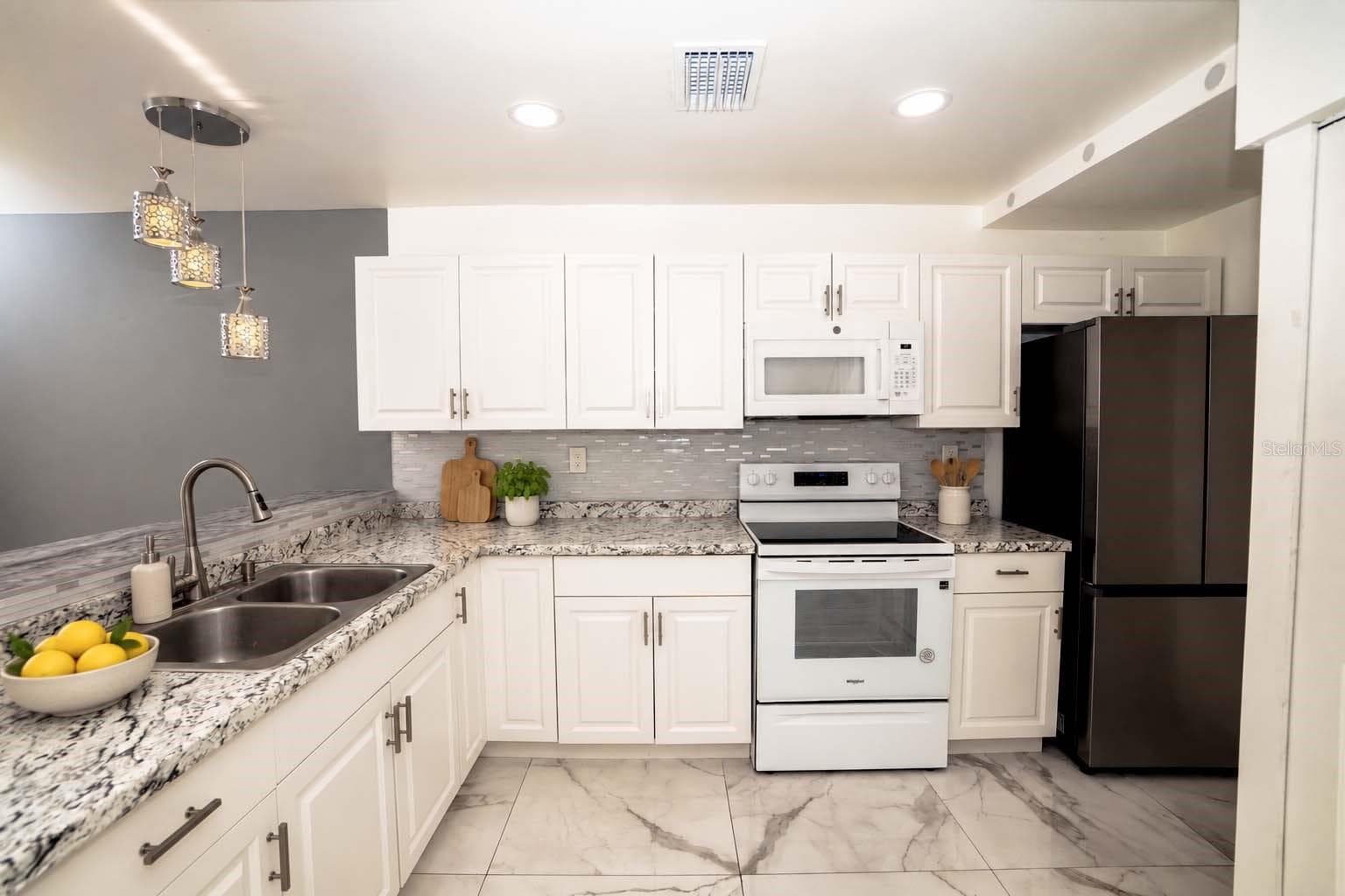 Condominium at 1828 BOUGH AVE #3, CLEARWATER, photo 29 of 34