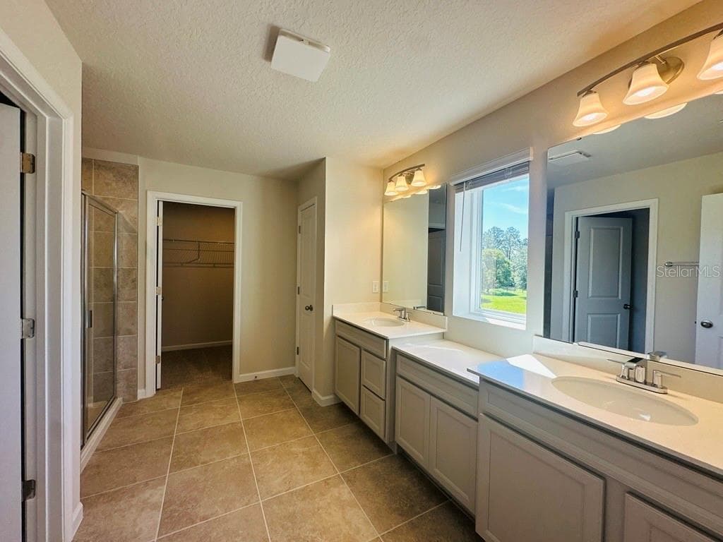Single Family Residence at 6024 CHESTNUT GROVE PL, ST CLOUD, photo 8 of 16