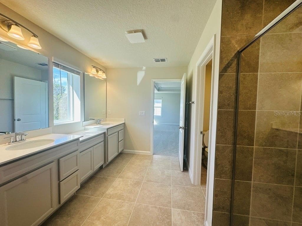 Single Family Residence at 6024 CHESTNUT GROVE PL, ST CLOUD, photo 9 of 16