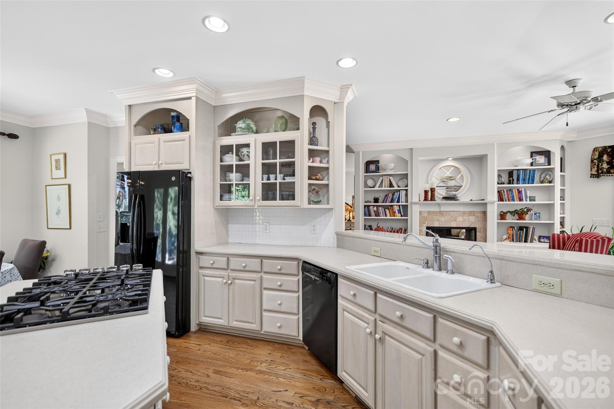 Single Family Residence at 321 Normandy Road, Mooresville, photo 14 of 48