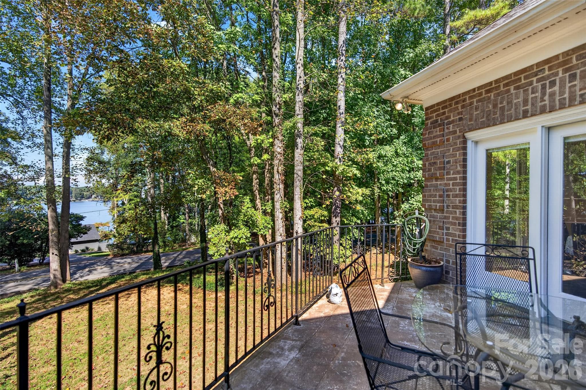 Single Family Residence at 321 Normandy Road, Mooresville, photo 26 of 48