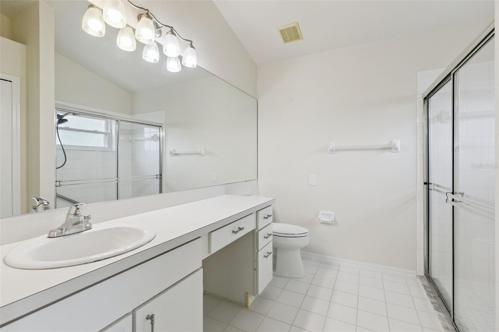 Single Family Residence at 3777 EVERSHOLT ST, CLERMONT, photo 13 of 20