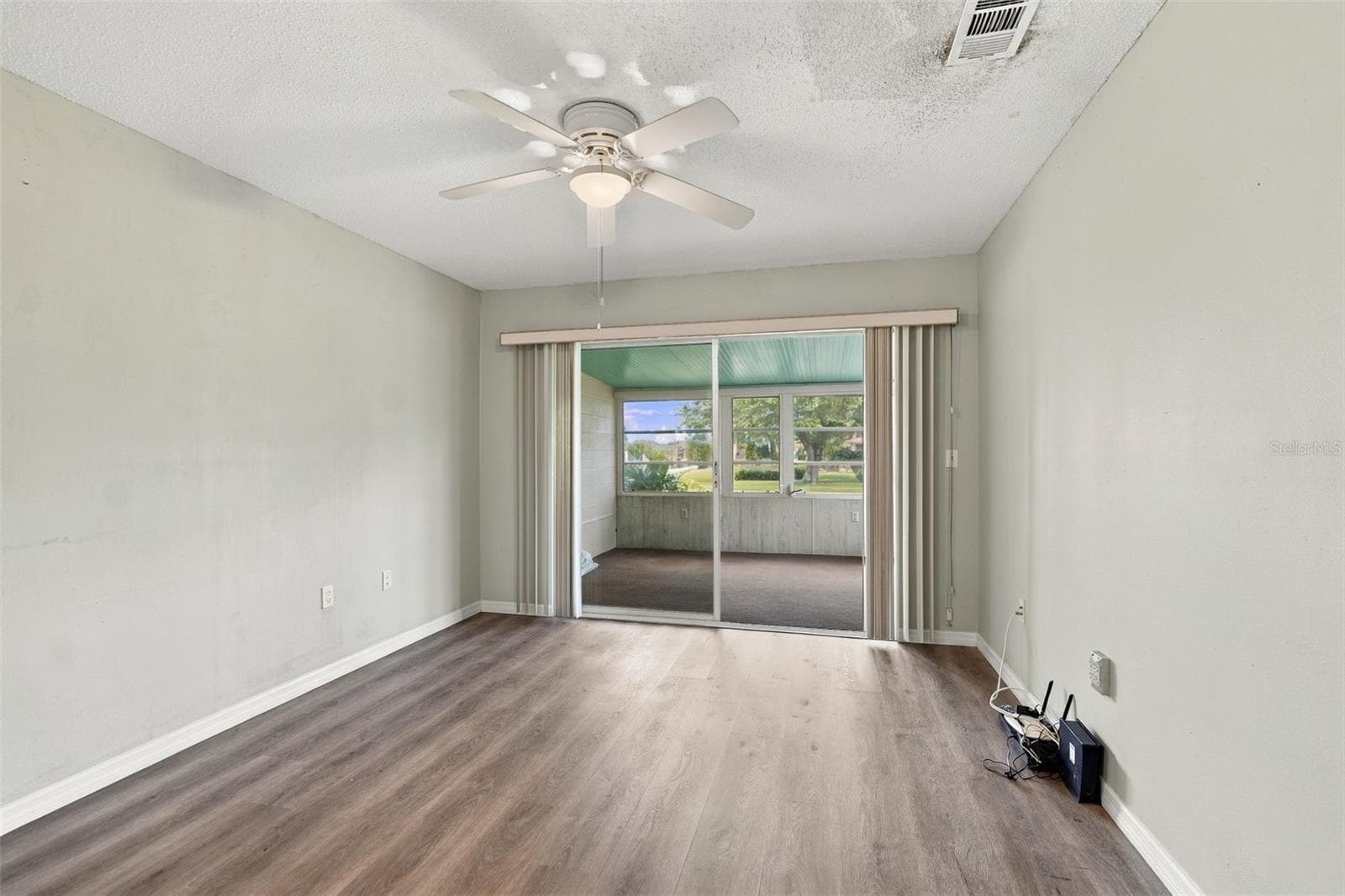 Condominium at 2711 51ST AVE W #2711, BRADENTON, photo 9 of 36