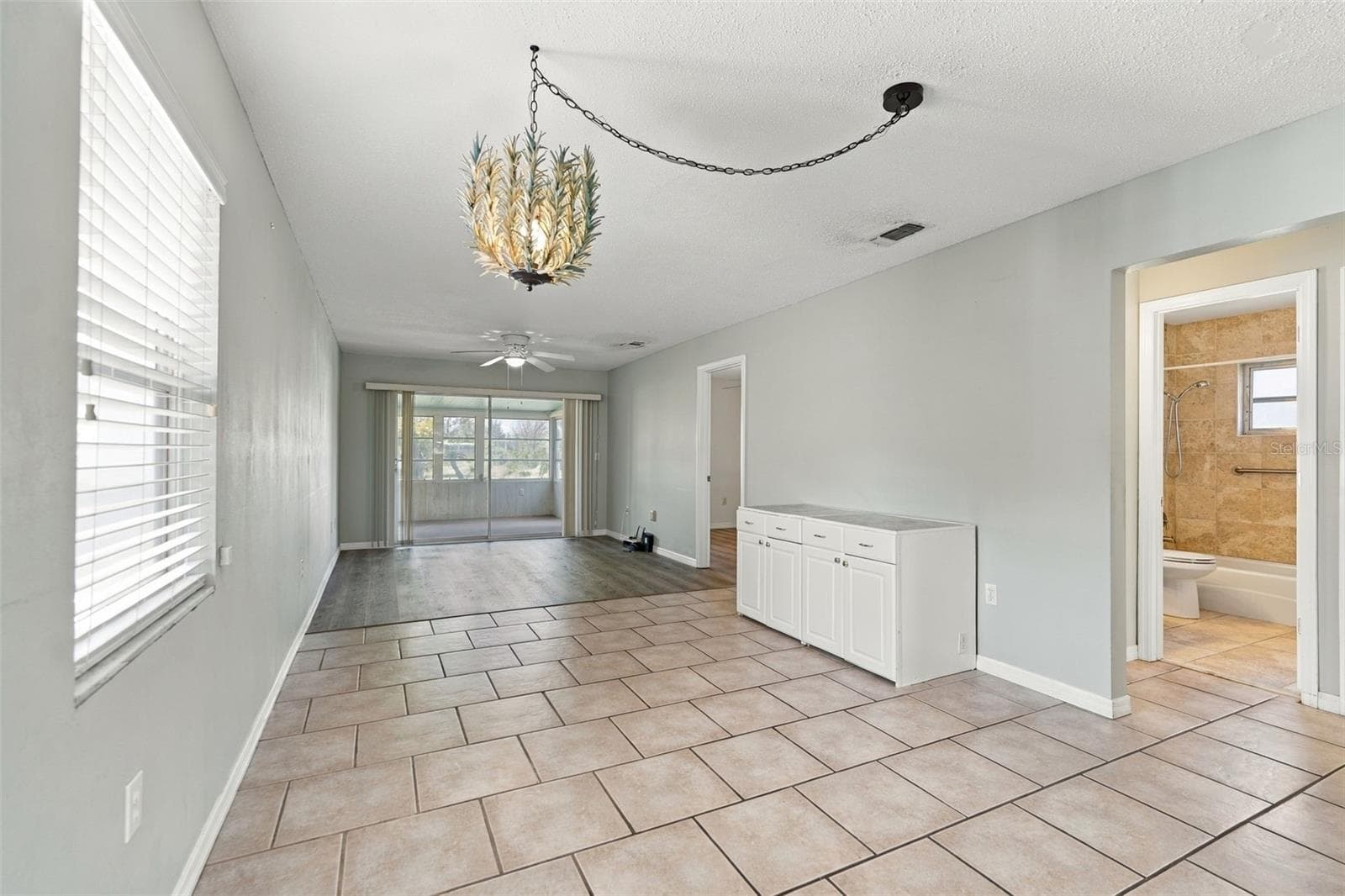 Condominium at 2711 51ST AVE W #2711, BRADENTON, photo 10 of 36