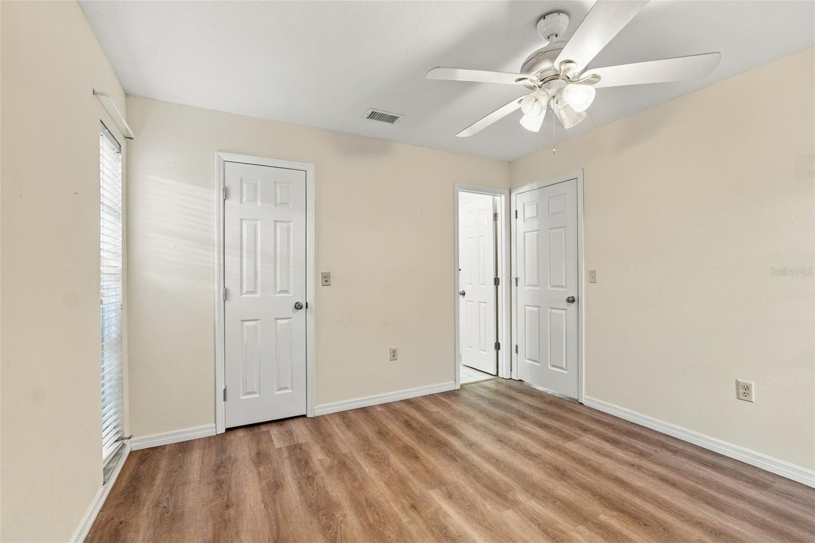 Condominium at 2711 51ST AVE W #2711, BRADENTON, photo 14 of 36