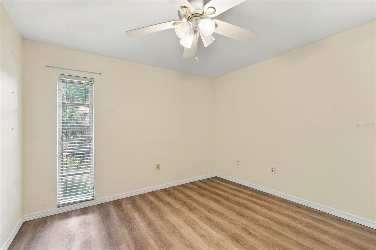 Condominium at 2711 51ST AVE W #2711, BRADENTON, photo 15 of 36