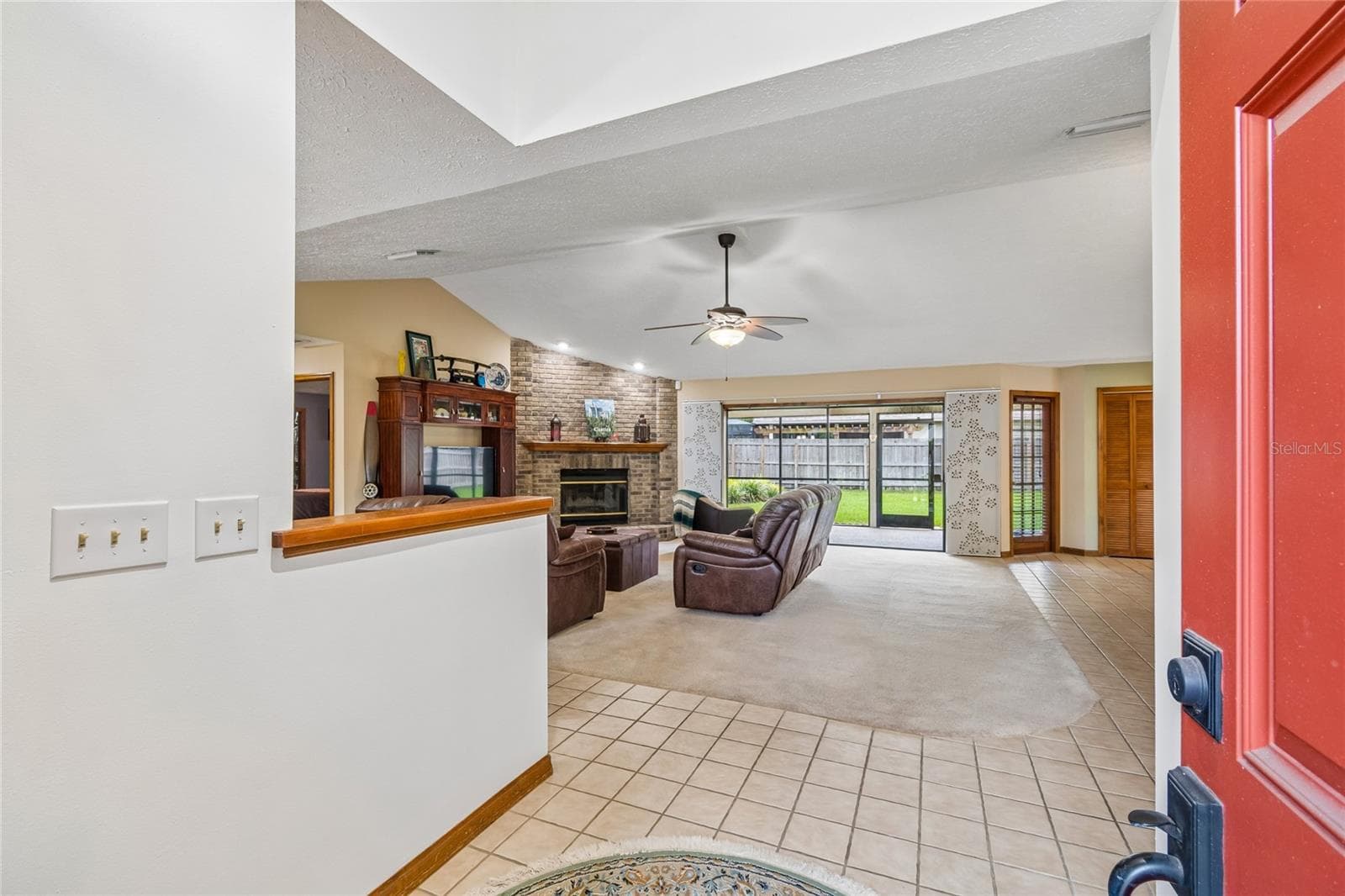 Single Family Residence at 3822 COLD CREEK DR, VALRICO, photo 7 of 75