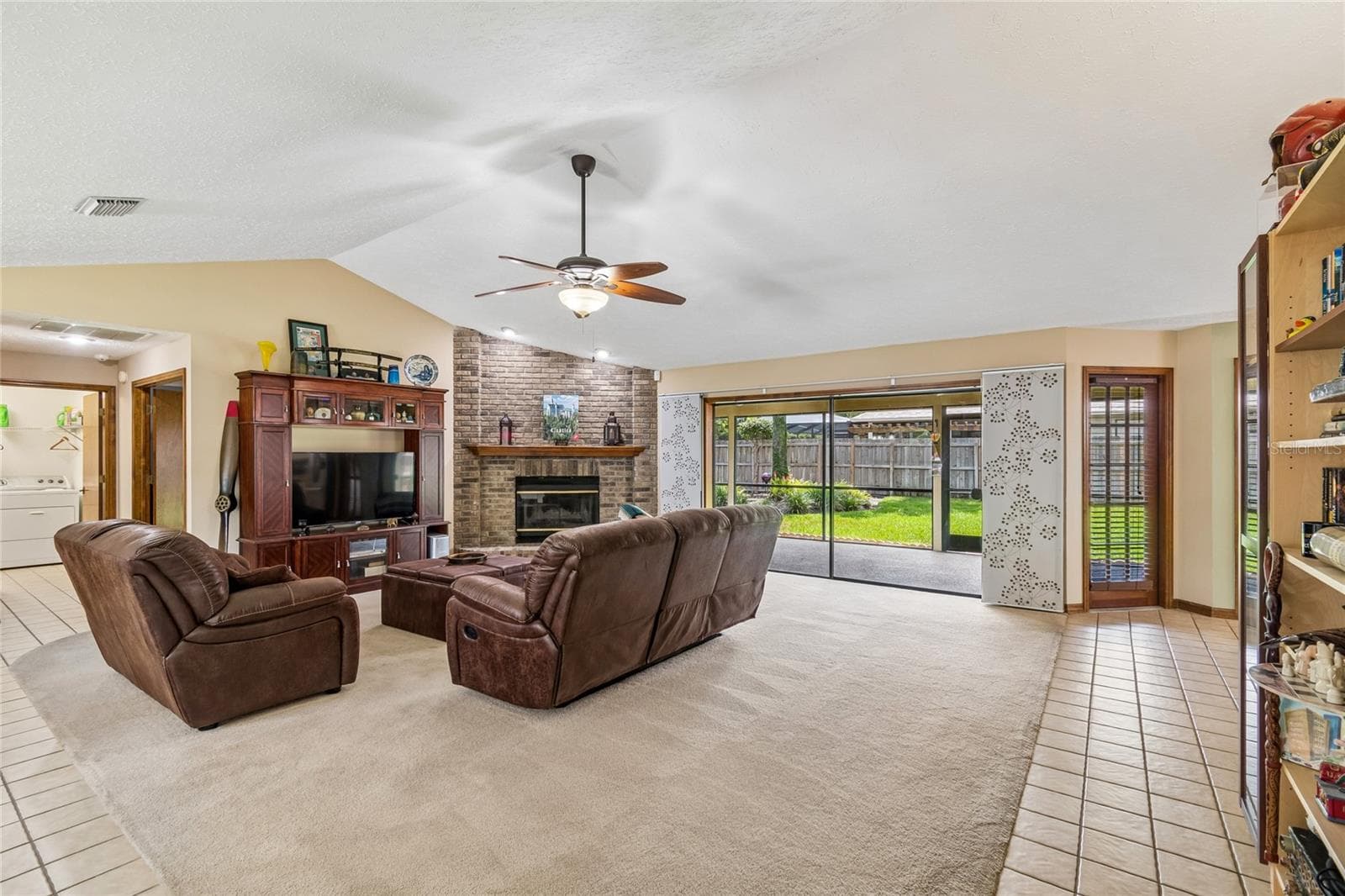 Single Family Residence at 3822 COLD CREEK DR, VALRICO, photo 14 of 75