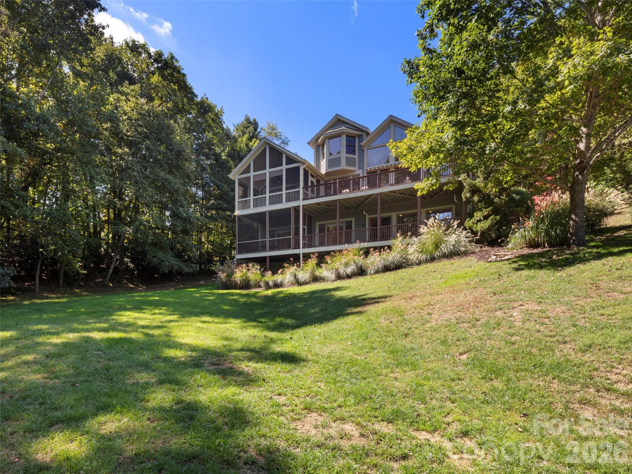 Single Family Residence at 1 Meadow Ridge Lane, Hendersonville, photo 37 of 38