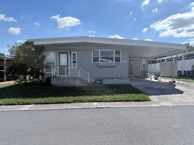 706 ELIZABETH LN