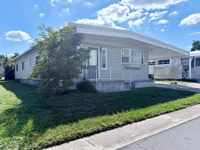 Mobile Home at 706 ELIZABETH LN, LAKELAND, photo 2 of 41