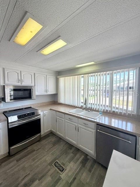 Mobile Home at 706 ELIZABETH LN, LAKELAND, photo 15 of 41