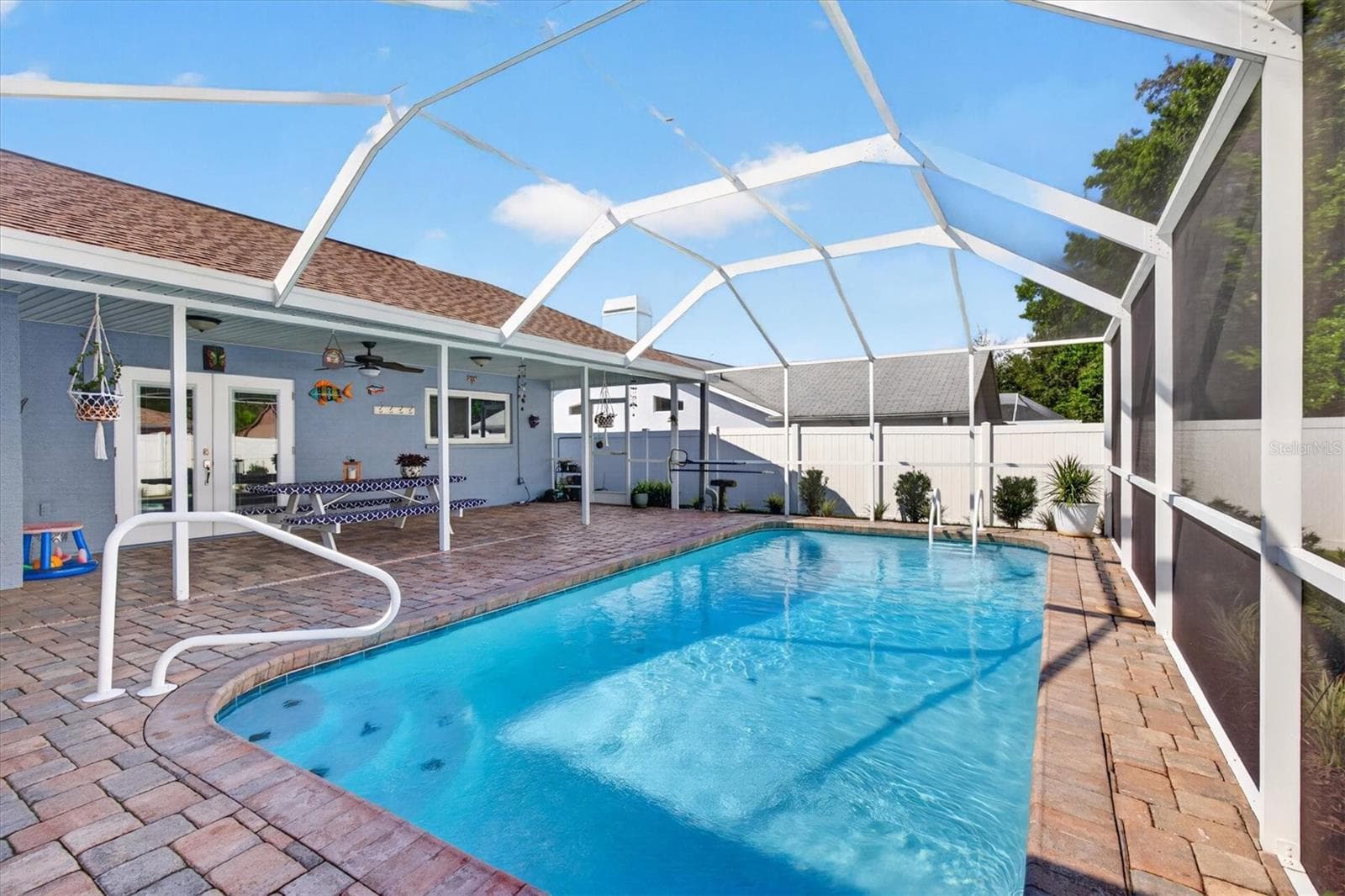 Heated Screened Covered Pool - 8185 SPANISH OAK DR, SPRING HILL