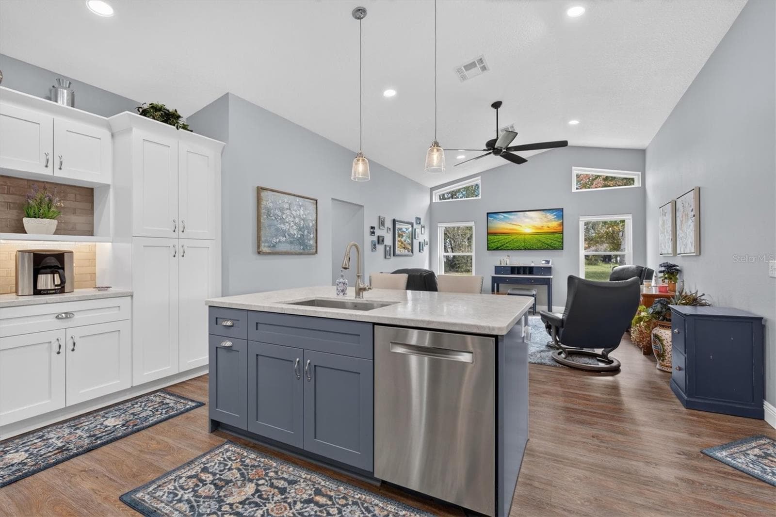Coffee bar and Pantry with Pull Out Drawers - 8185 SPANISH OAK DR, SPRING HILL