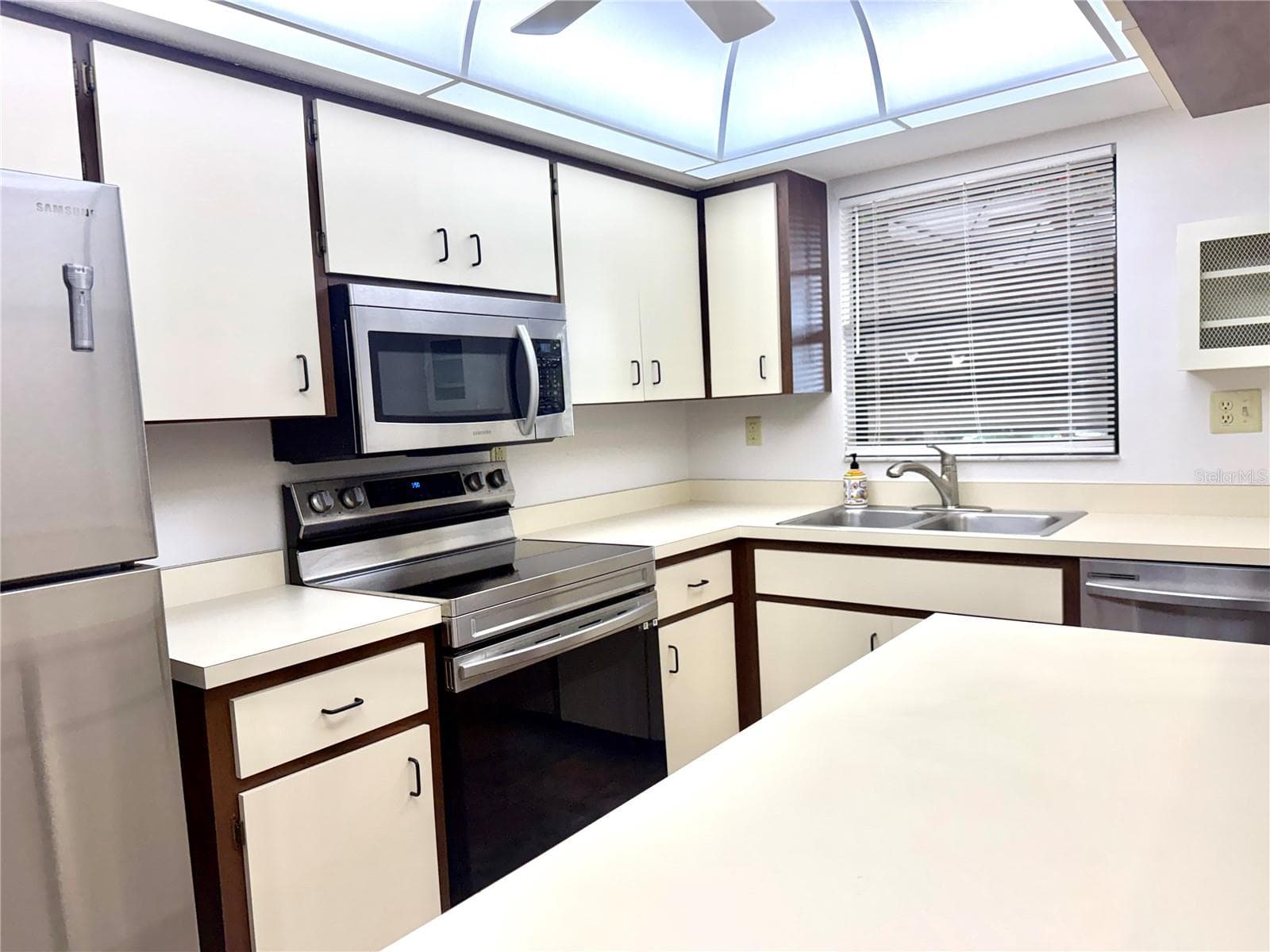 Condominium at 937 CAPRI ISLES BLVD #56, VENICE, photo 23 of 55