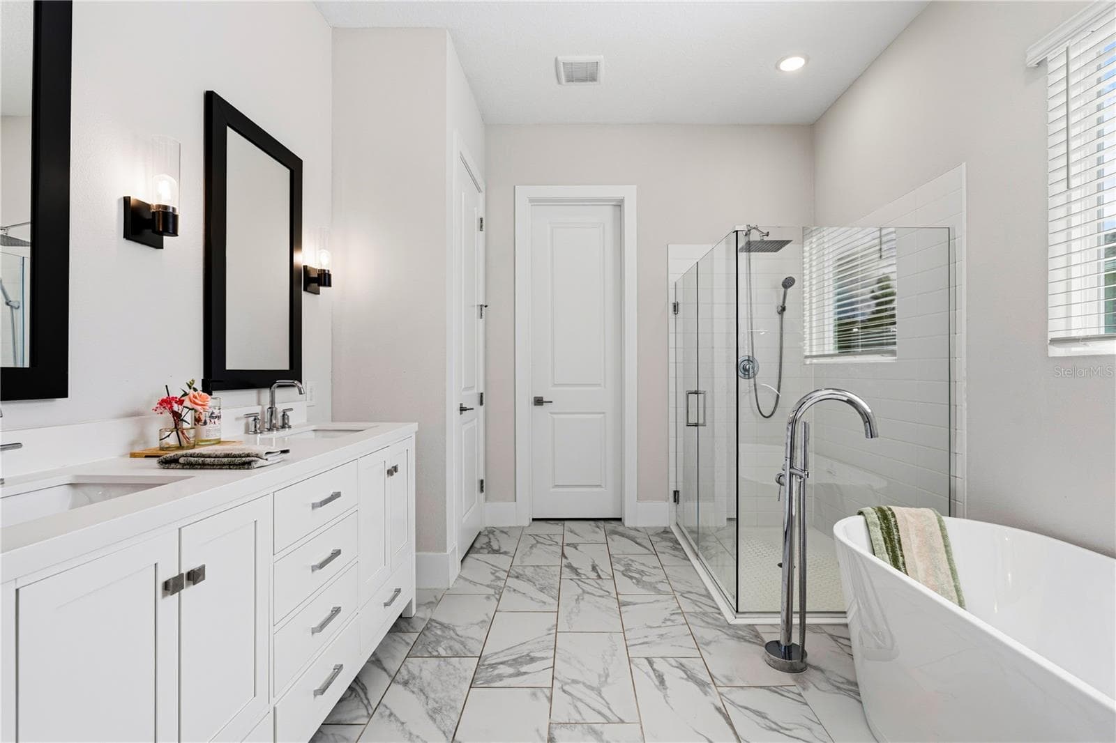Single Family Residence at 13160 DENDY WAY, WINTER GARDEN, photo 16 of 53
