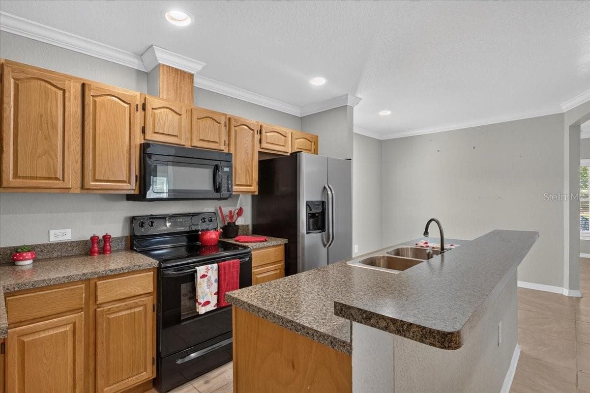 Single Family Residence at 24683 W US HIGHWAY 27, HIGH SPRINGS, photo 8 of 33