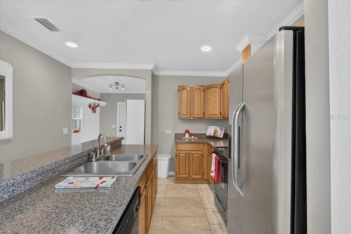 Single Family Residence at 24683 W US HIGHWAY 27, HIGH SPRINGS, photo 10 of 33