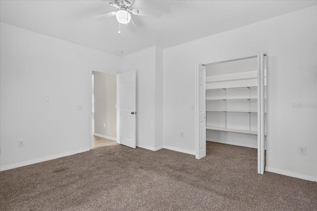 Great closet space too! - 24683 W US HIGHWAY 27, HIGH SPRINGS