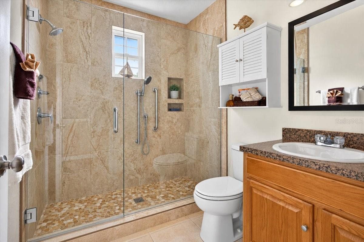 Guest bathroom with a beautiful tile shower! - 24683 W US HIGHWAY 27, HIGH SPRINGS