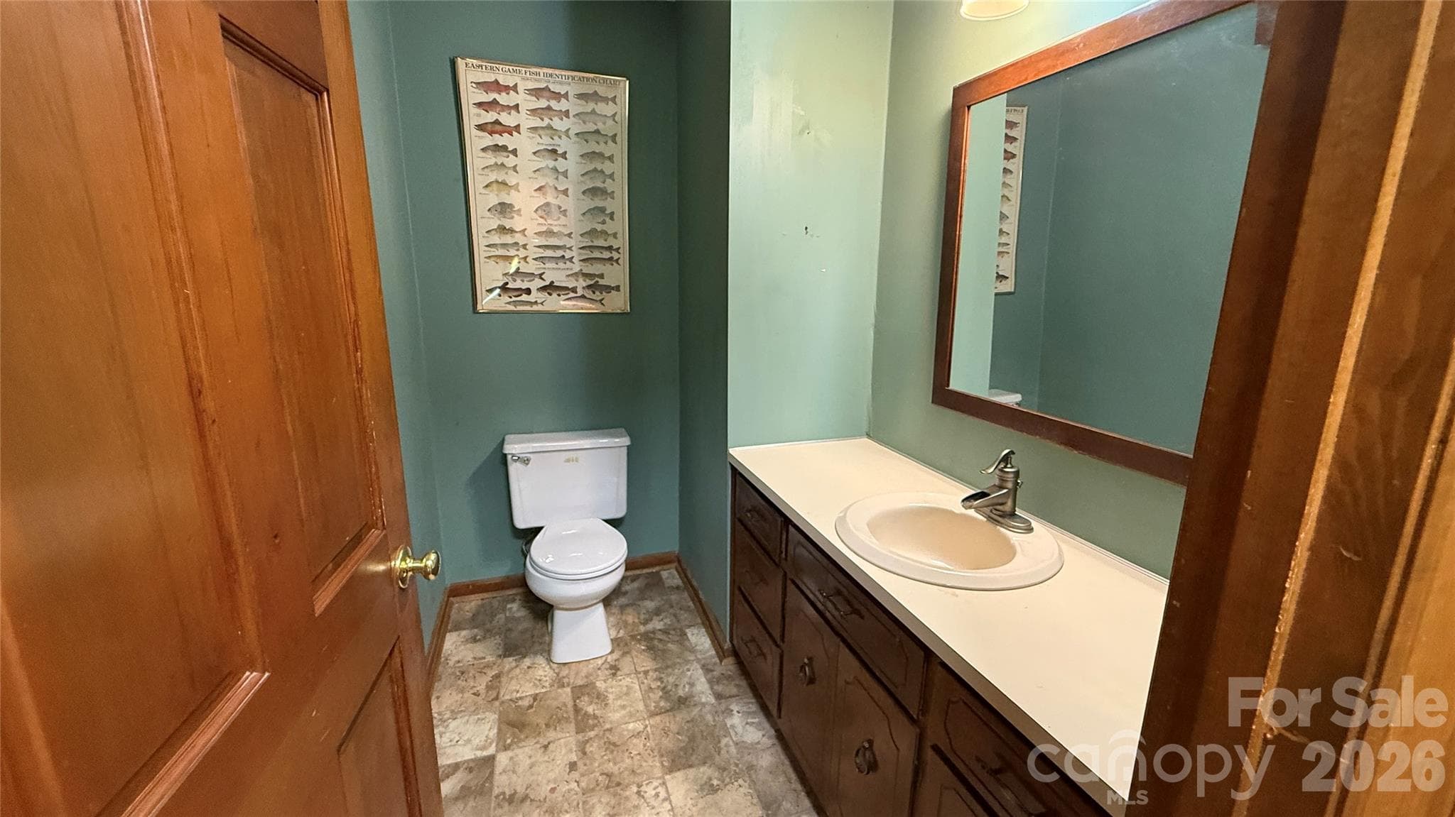 Guest Half Bath on Main Floor - 36934 Tercher Road, New London