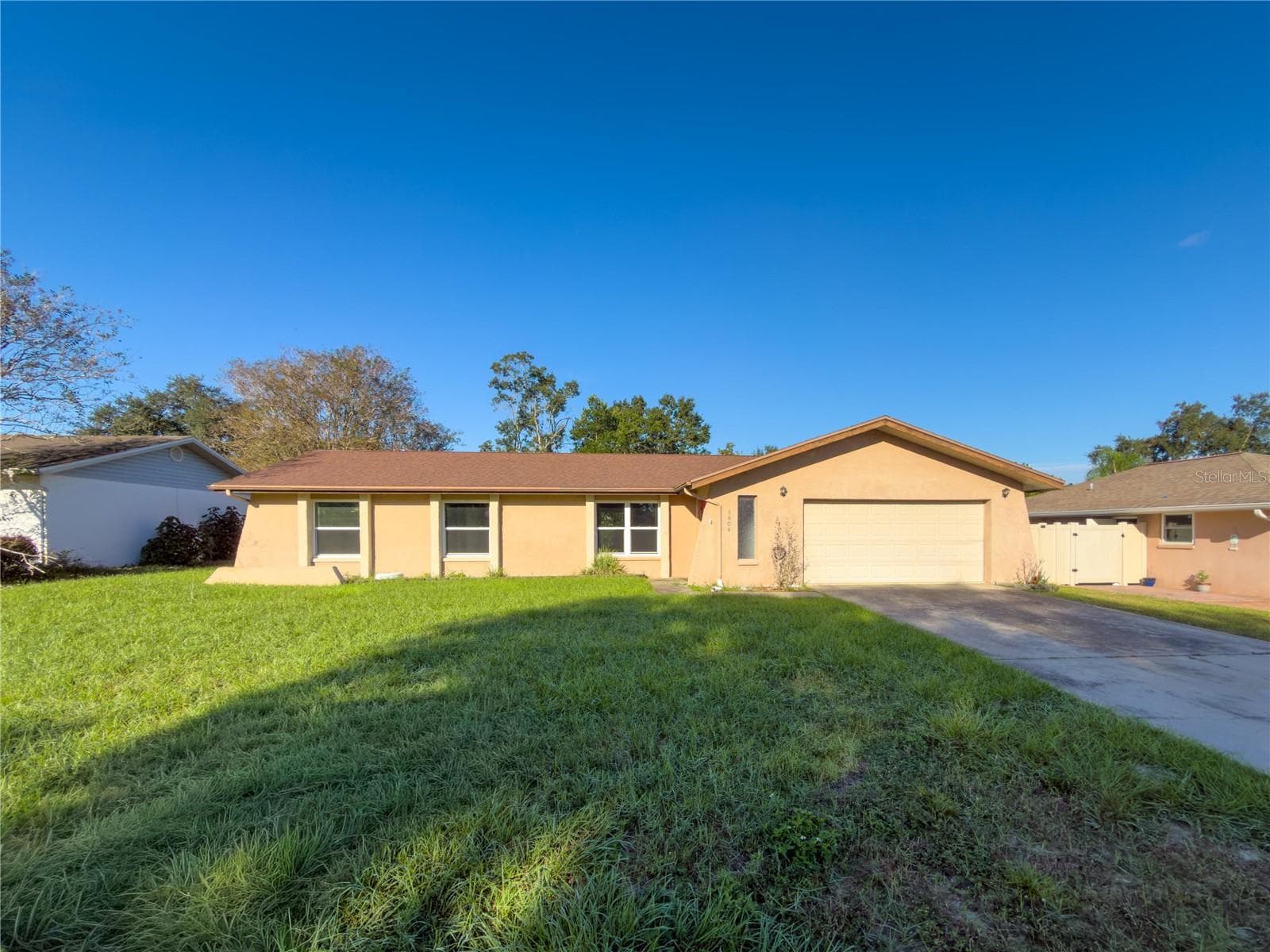 1804 ORANGE HILL DR