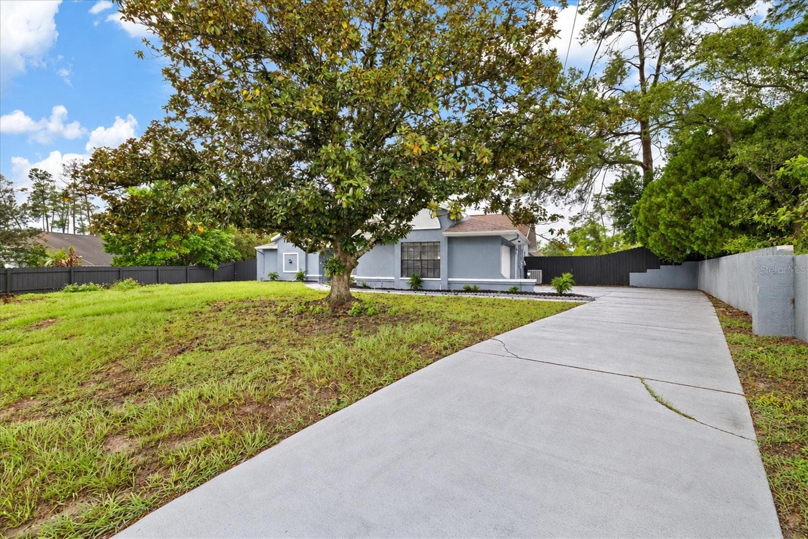 Single Family Residence at 2599 GLENRIDGE DR, SPRING HILL, photo 4 of 52