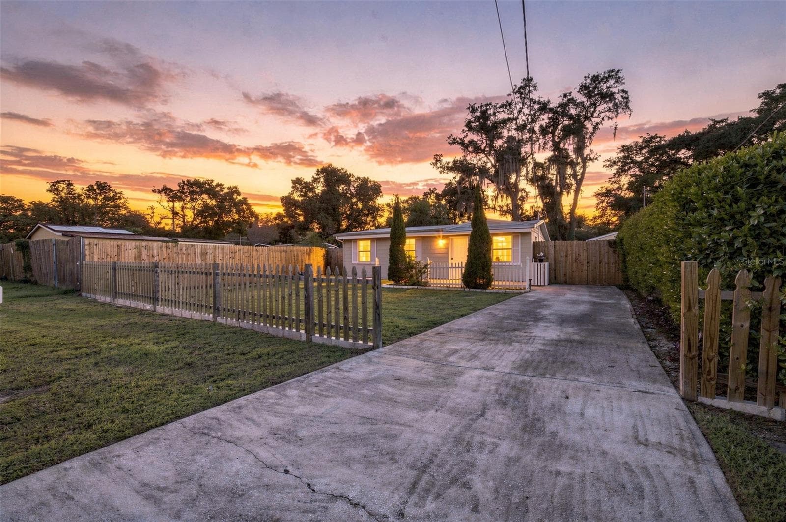 Single Family Residence at 1906 E 98TH AVE, TAMPA, photo 23 of 33