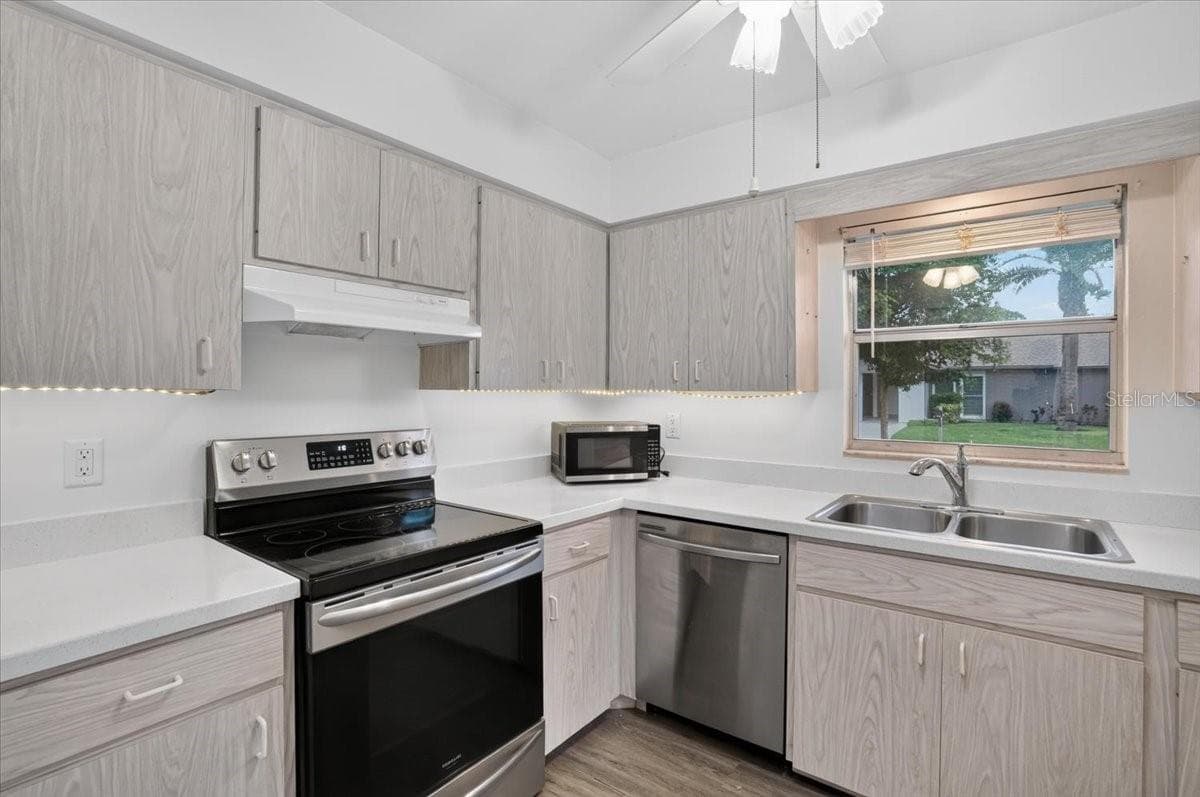 Condominium at 1340 GRAND BLVD #205, SARASOTA, photo 12 of 35