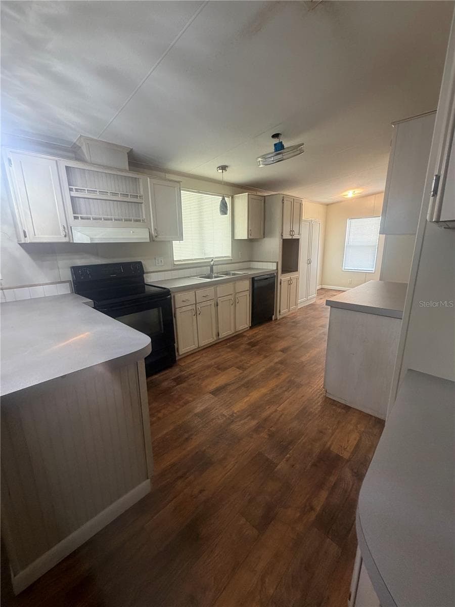 Kitchen from Living room - 4909 MERRIN RD, PLANT CITY
