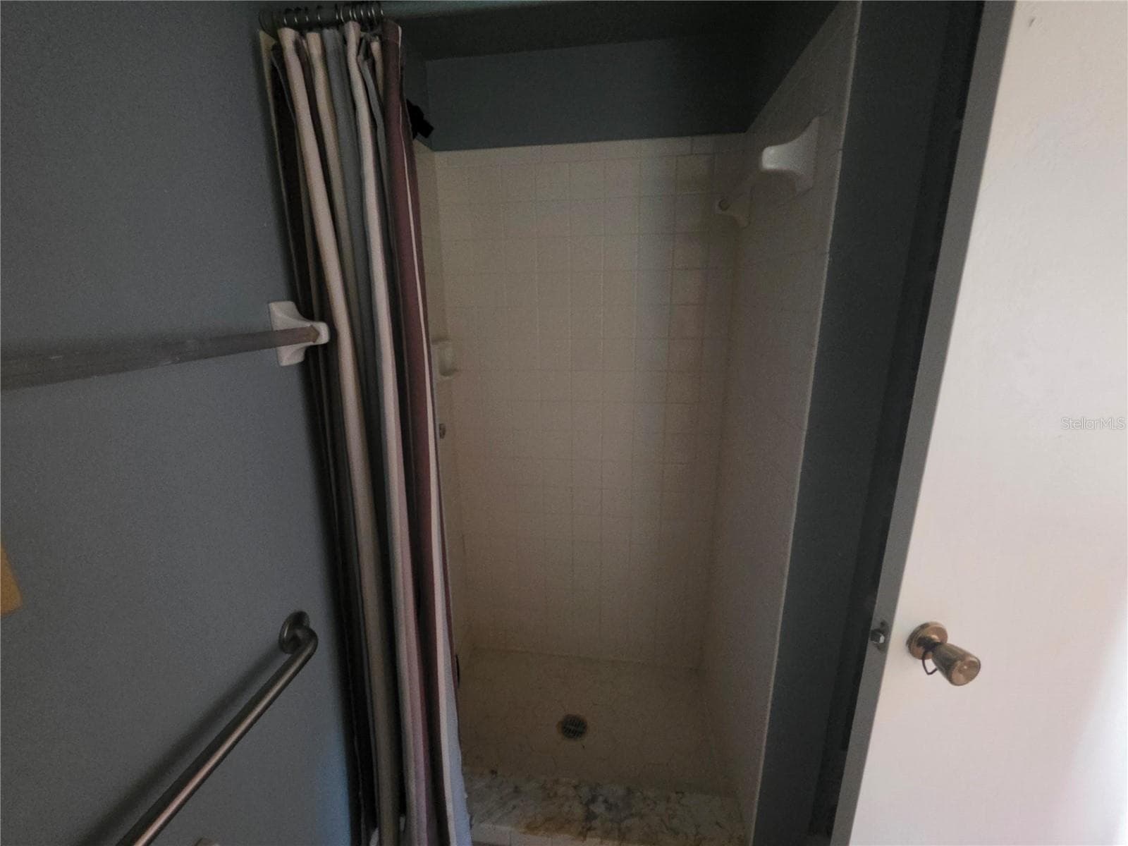 Primary bath - 395 SAN JOSE DR, WINTER HAVEN